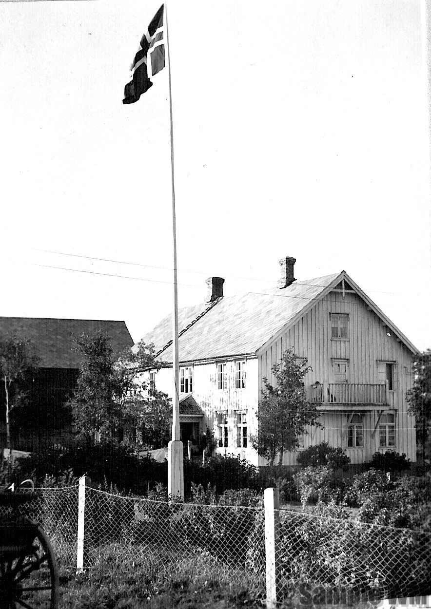 Hamna gård
