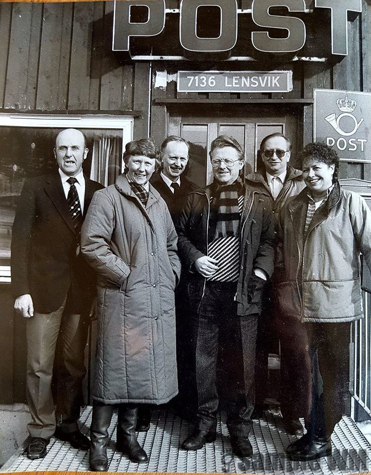 Postnummer 7136 Lensvik
Formannskapet i Agdenes 1984-1987.
Poststed Selbekken ble bytta ut til Lensvik.
Fra venstre: Knut N. Singstad, Dagrun Tofte Landrø, Egil Øyangen, Audun Selbæk, Oddbjørn Berg og Dagrun Berg.
