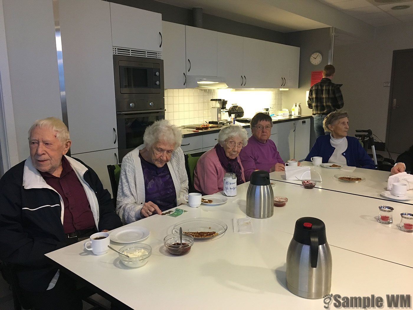 Omsorgsboligan
Agdenes historielag viser bilder.
Fra venstre: Leksen, Reidun Bjørnstad, Dagrun Meland, Åsta Solem, Kirsten Ølstøren. Bildet er tatt i 2021.
