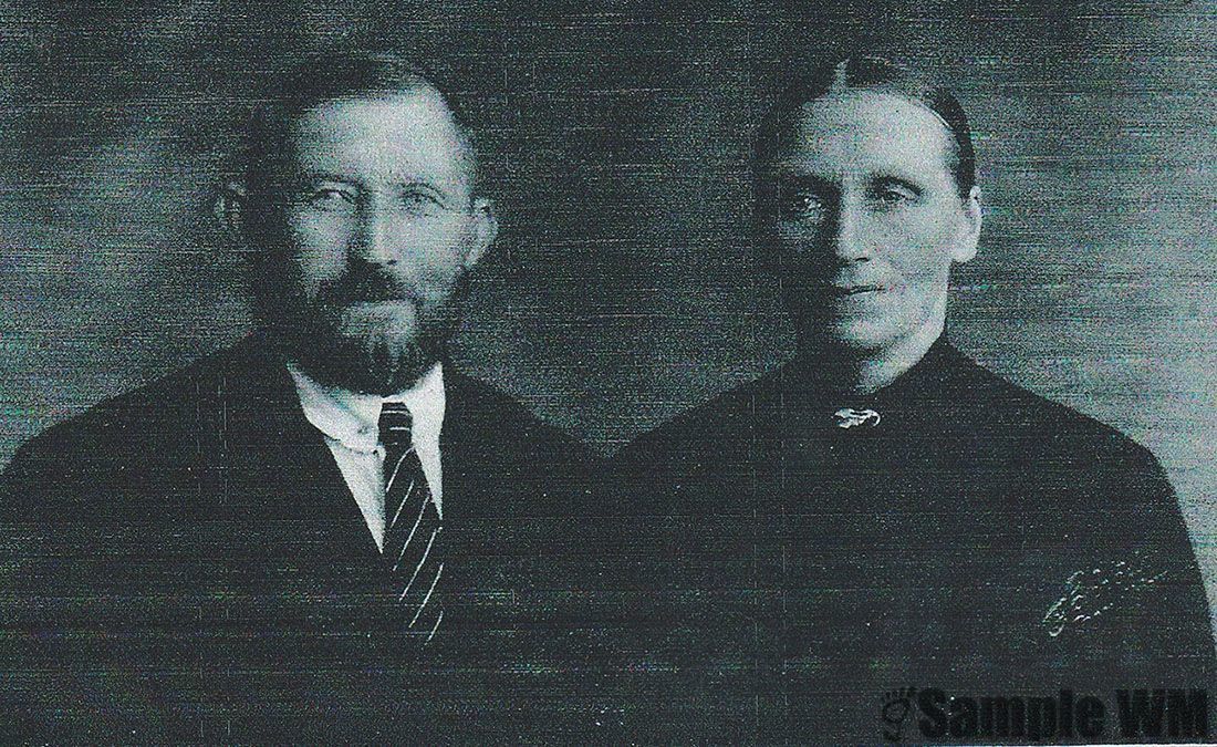 Johannes og Johanna Landrø
Johannes Evensen Landrø (1869-1935) og Ingeborg Johanna Nilsdatter Tøndel (1865-1957). 
