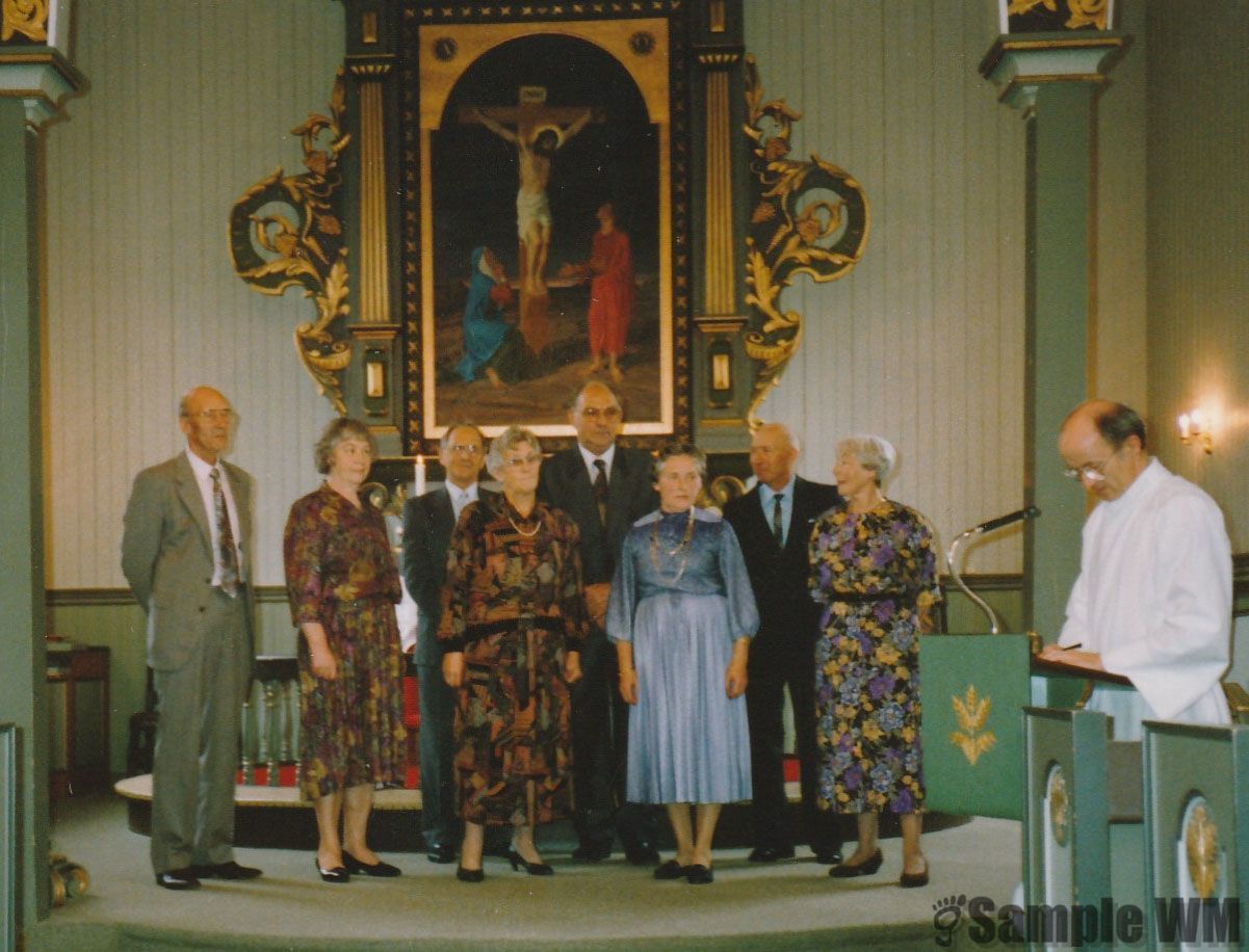 50-års konfirmanter i Lensvik, fra 1941
Fra venstre: Kristoffer Bjørnstad, Elfrida Ysland g. Selbekk, Jarle Størdal, Dorthea Singstad g. Ysland, Arvid Bonvik, Signe Sjøli g. Dyrvik, Ola Bonvik, Gudrun Sjøli g. Solemsli.
