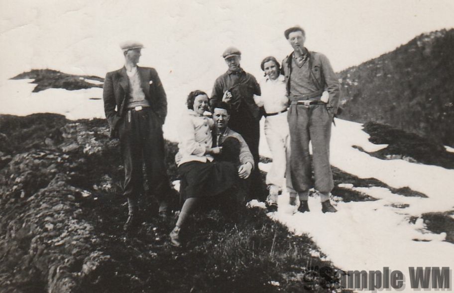 På tur
Ivar Solem, Solveig, Olav og Dagny Sterten, Palle Kobbug, Hans.
