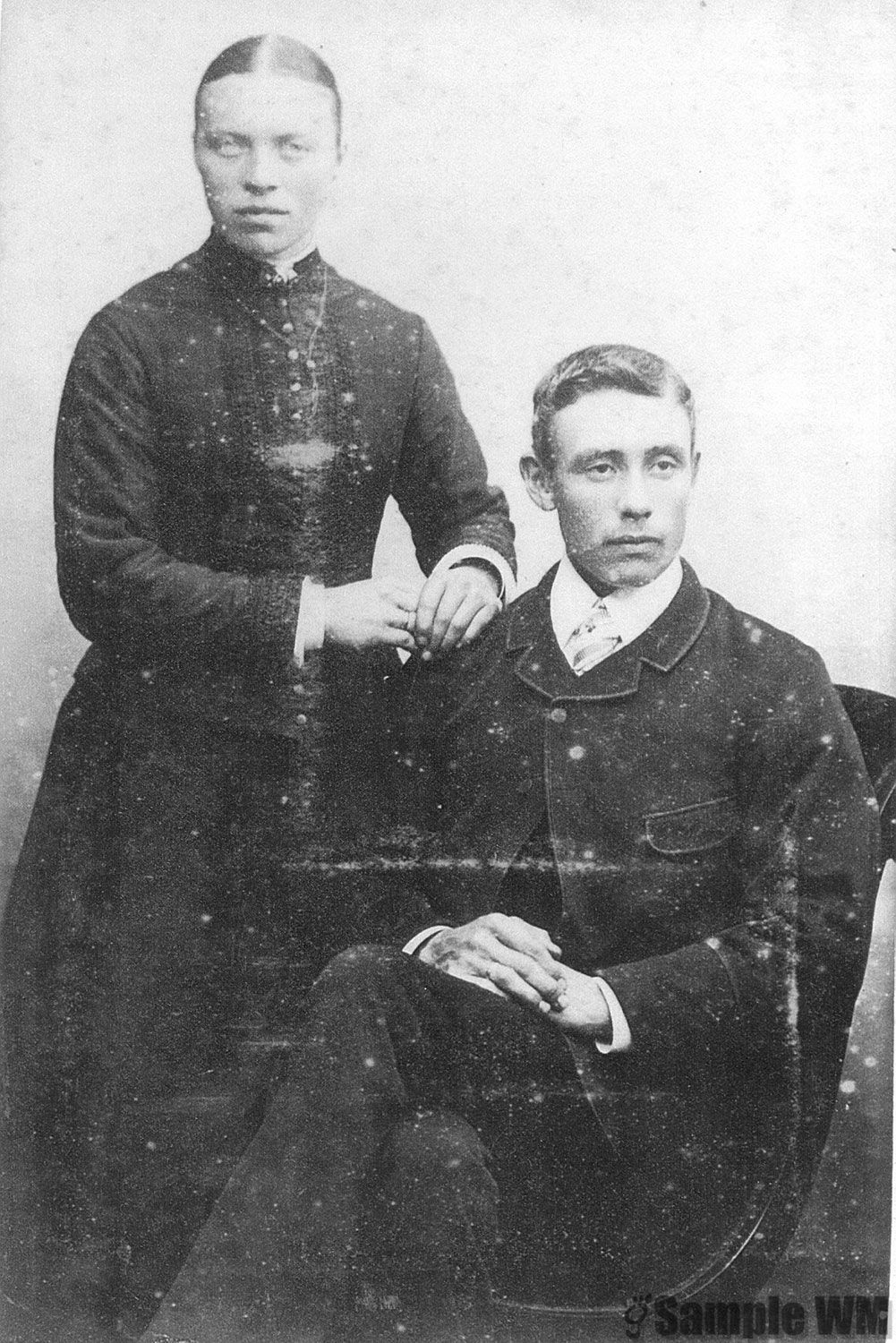 Marie og Ole J. Ofstad
Marie Larsdatter Tangvik og Ole J. Ofstad f. 1876 
