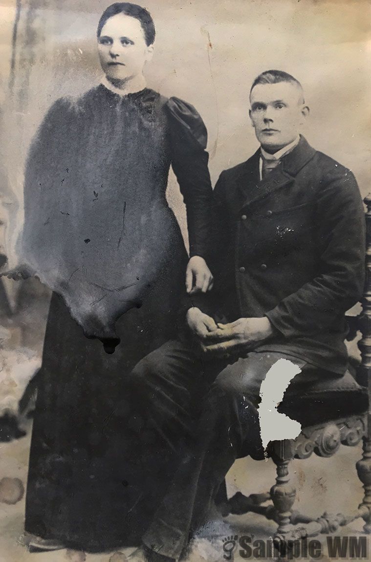 Johanna Regine og Ole Martin Selbekk
Johanna Hansdatter Auset  Selbekk 1878-1971. Ole Martin Olsen Selbekk 1873-1920
