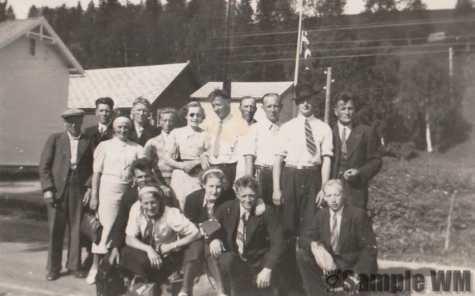 Lensvikgjeng på tur
Bla: Anders Indergård, Bernhard Indergård, Laars Tøndel,Steinvoll, Johan Ofstad, Marie Tøndel, g. Melby
