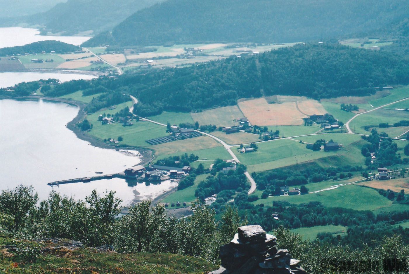 Parti fra Lensvik
Dagrun Tofte Landrø har fotografert fra heian i 2006
