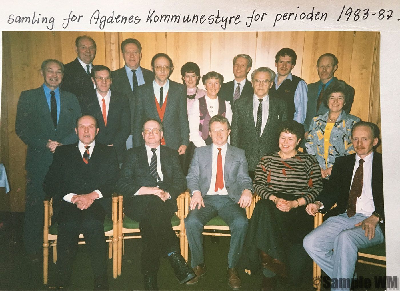 Kommunetyret i Agdenes 1983-1987
Foran fra v: Knut N Singstad, Oddbjørn Berg, Audun Selbæk, Dagrun Berg og Egil Øyangen.2 rekke: Arne Vårum Einar Meland, Roar Tangvik, Dagrun Landrø, Sverre Selbæk og Marie Vestad. Bak: Ola Sterten, Sverre Valseth, Oddrun Svendsen, Jan Bâcklund, Jan Øyan Og Kristoffer Ysland
