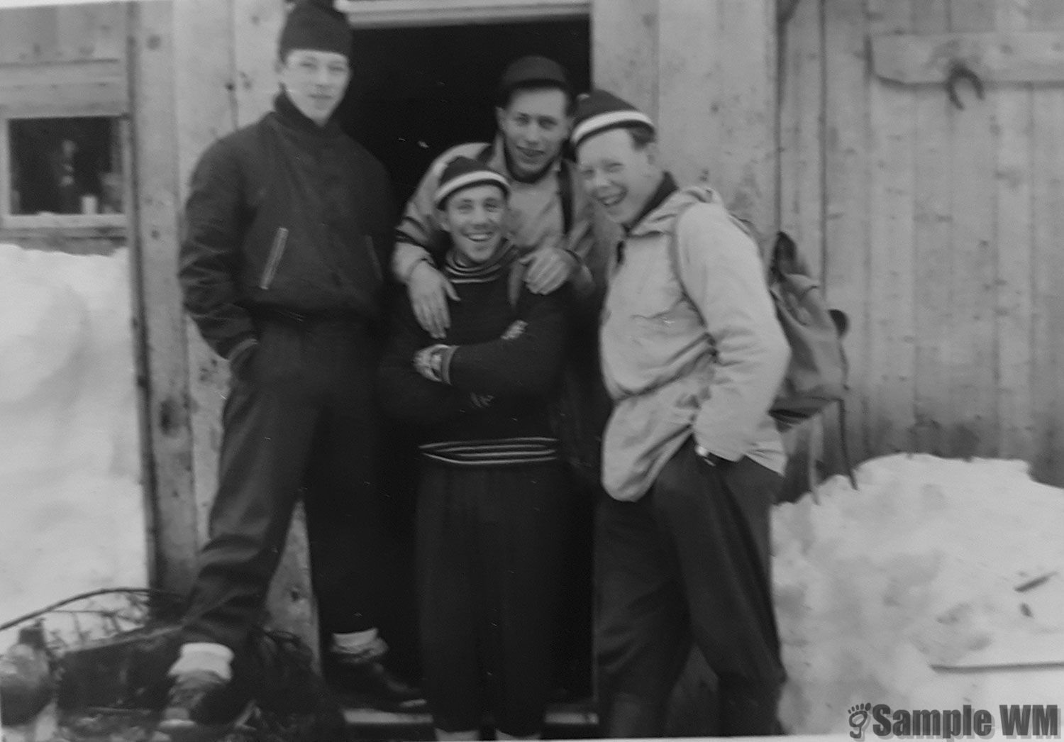 På hyttetur: 
Fra venstre: Nils J Meland, Ola Ølstøren, Ludvik Åsmul og John Landrø.
