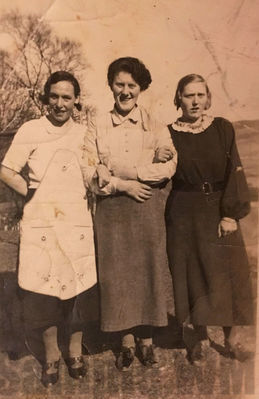 Gunelie Bonvik, Kristine Skretting og Agnes Selbekk
