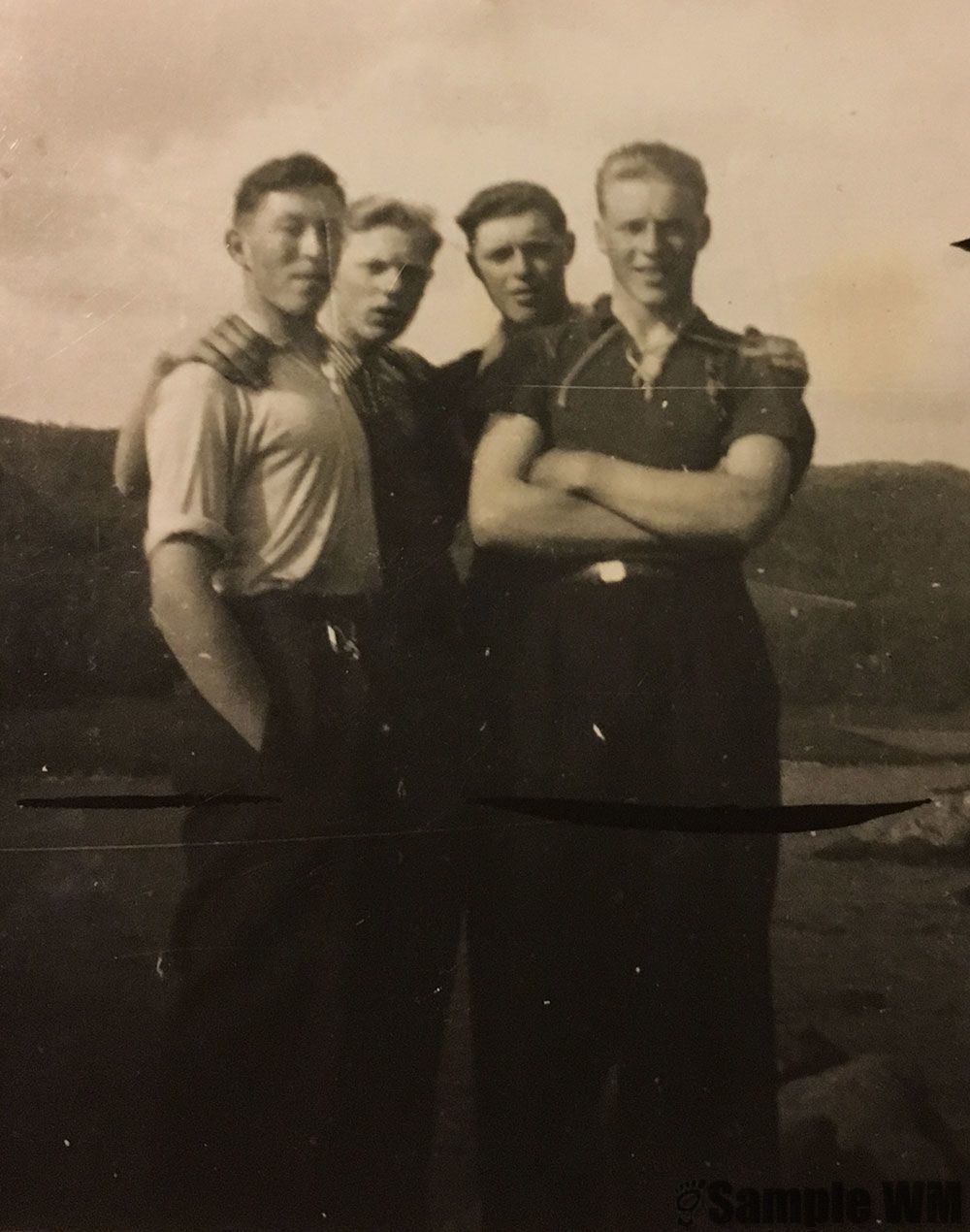 Ungdommer 1943
Peder Åsmul, Kolbjørn Ølstøren, Lars Åsmul, Johan E. Åsmul.
